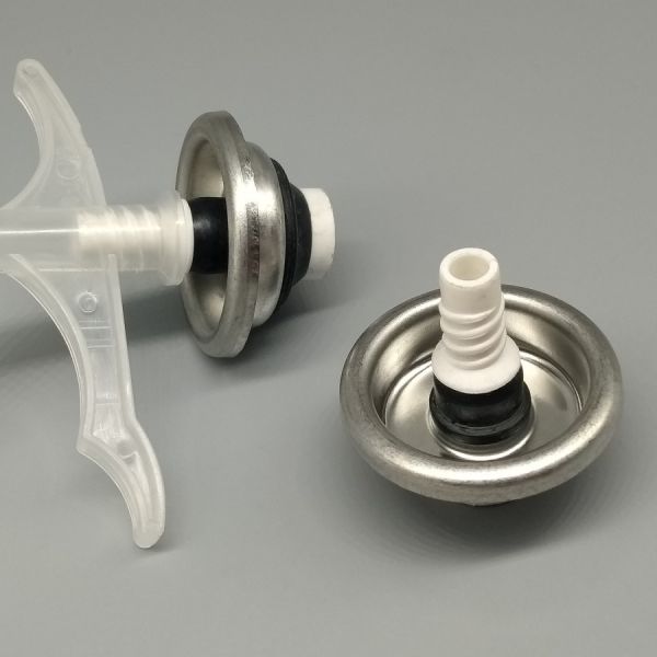 Durable and High-Flow PU Foam Spray Valve for Professional Insulation Installers with Anti-Clog and Ergonomic Grip Design.