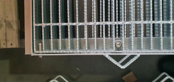Standard Iso9001 Serrated Compound Steel Grating Anti Slip