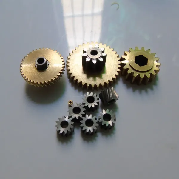 Mecanizado CNC Cobre Acero Inoxidable Acero Carbonado Acero SUS304 Reverso Metálico Sólido con Diseño Sólido Torcido