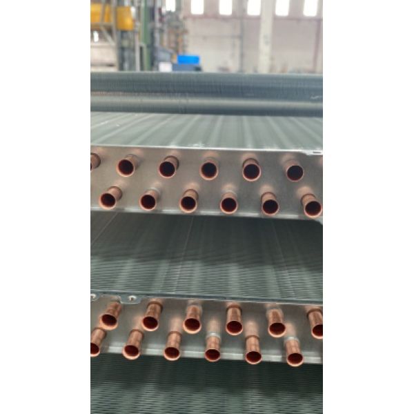 Медно-алюминиевая соединительная труба без пор, трещин, шлака, высыпаний или ожогов