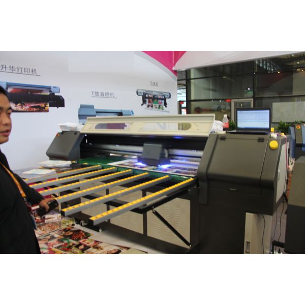 Outdoor Roll To Roll Printer , Double Lamps LED UV Printer With DX5 / DX7 Epson Printing Heads