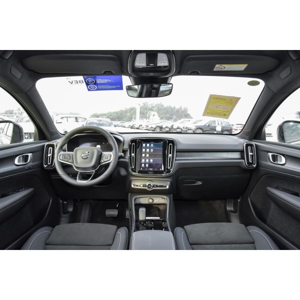 Eco Friendly All EV Electric Vehicle Volvo C40 RECHARGE 2024