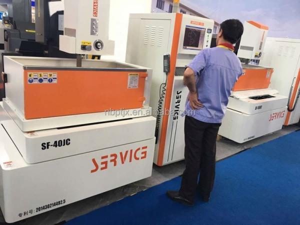 Máquina de moldeo por inyección vertical UL 2 Máquina para hacer pines verticales