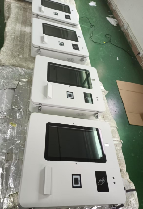 15.6 polegadas Vertical Outdoor Standing Label Printing Self Service Kiosk