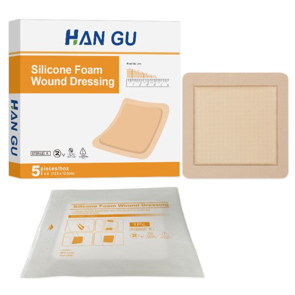 Self Adhesive Silicone Foam Dressing With Border Wound Bandage Pad 12.5x12.5cm