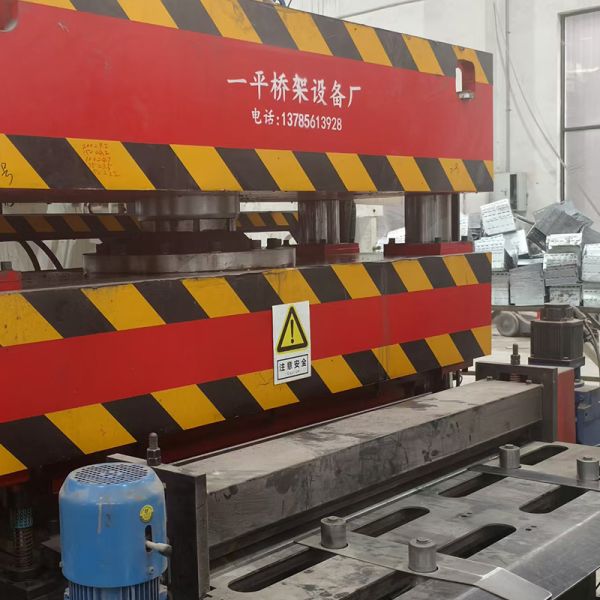 Customizable 380v Molded Cable Tray Manufacturing Machine 22kw Energy Saving 30%