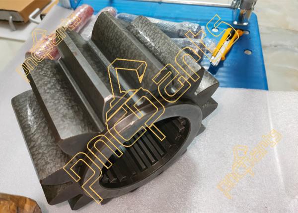 Pinhão do eixo das peças sobresselentes DX300LC do OEM 404 00092A Doosan