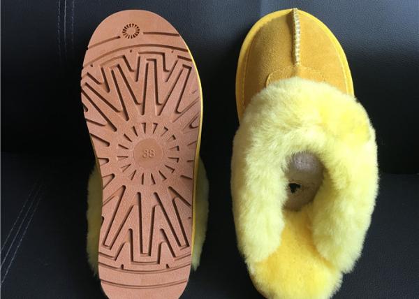 Marrom de luxe do deslizador da pele de carneiro das senhoras da castanha dos deslizadores da pele de carneiro do condessa das senhoras