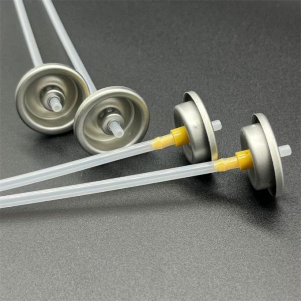 Dry Shampoo Valve Designed for Even Coverage & Less Waste