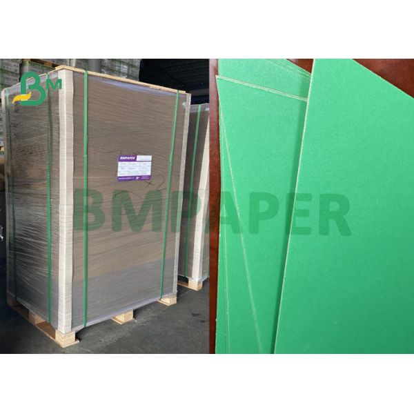 cartulina gruesa laqueada verde 720 x 1030m m del cartón de 1.2m m para el embalaje