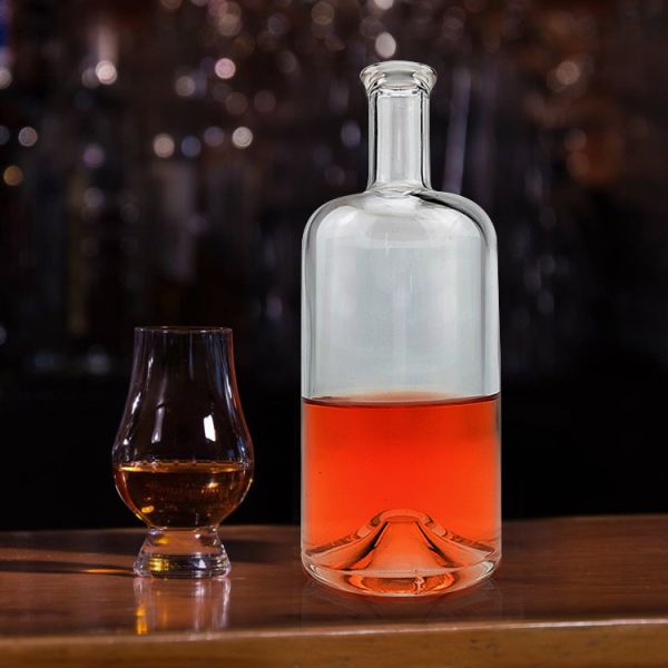 WHISKY 750ml Clear Flint Glass Bottle with Classical Round Design and Glass Collar