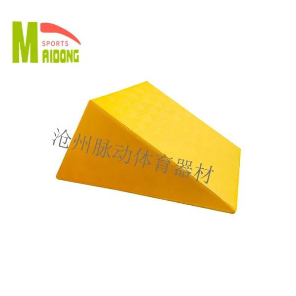 Fitness Equipment Wooden Tripod for Children's Parkour Training and Sensory Development