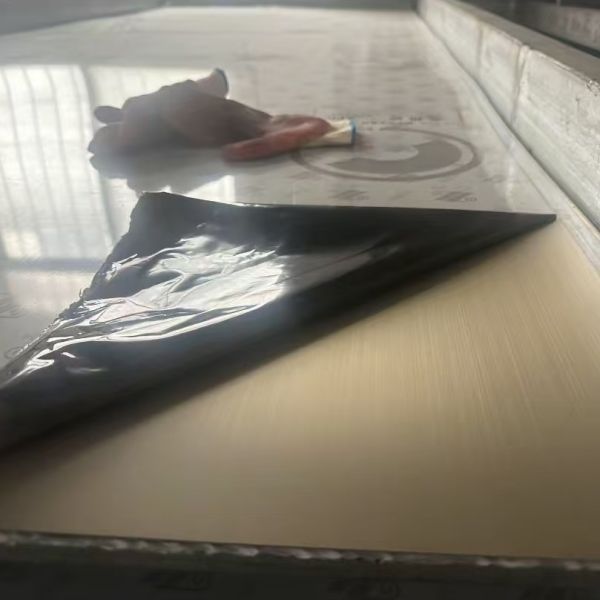 Colorful Titanium-Coated Stainless Steel Sheet SUS304 Thickness 0.4 - 3.0mm Black , Gold , Bronze , Hairline , Mirror Surface