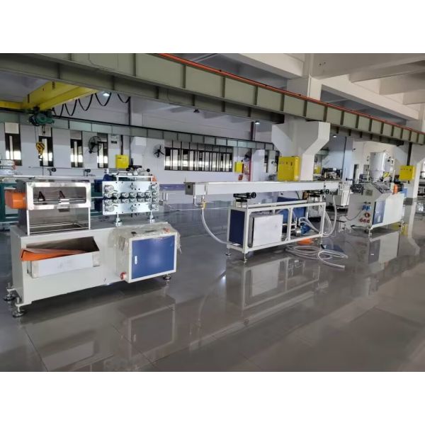 Труба Fluoroplastic FEP PTFE PFA PVDF машины экструзии труб FEP PFA прочная