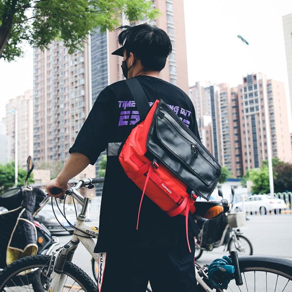 Personality contrast Messenger bag tide cool locomotive shoulder bag new academic style