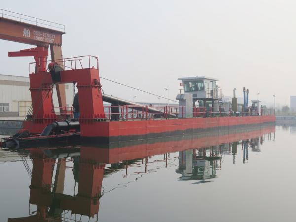 Customized 18 inch Sand Mining Dredgers with Spud Carriage and Sand Dredging from Sea or Port