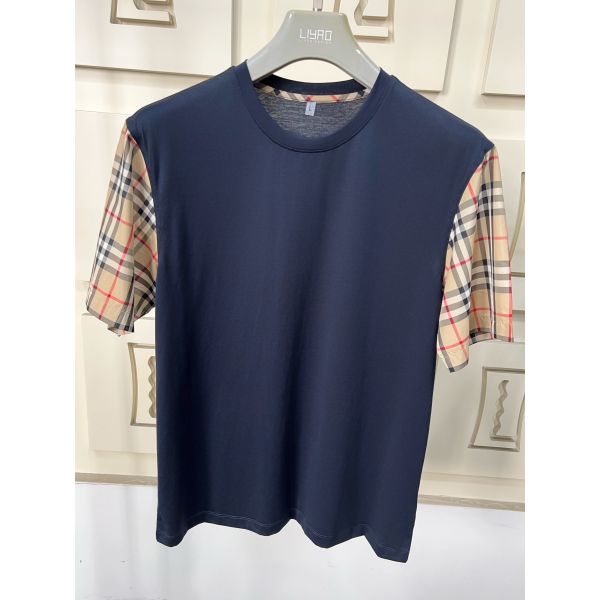 Men's Fashion Tees with Iconic Plaid Sleeves, Regular Fit Crew Neck, High - Quality Cotton