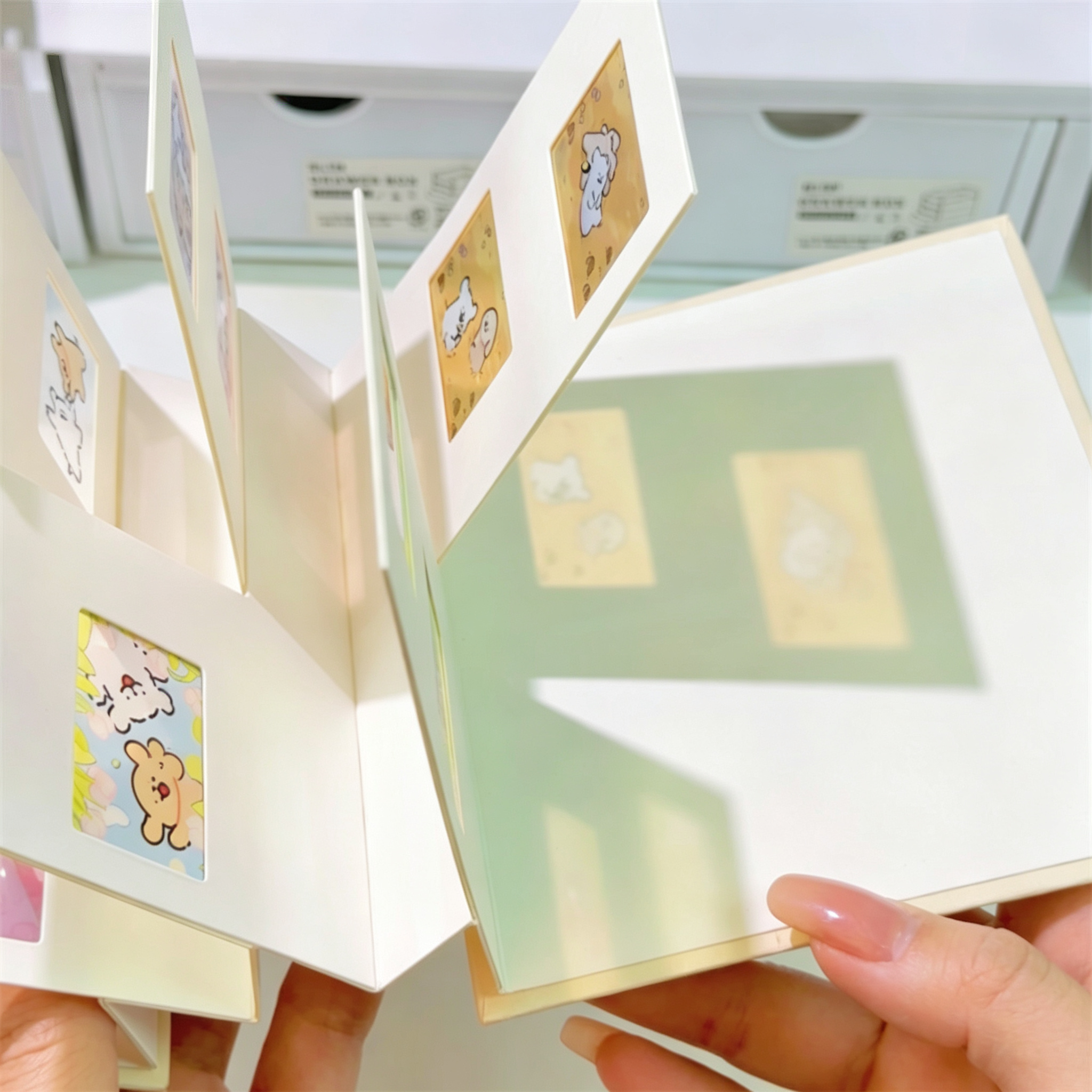 Accordion Fold Shadow Photo Album With Window Frame Panels And 3M Adhesive