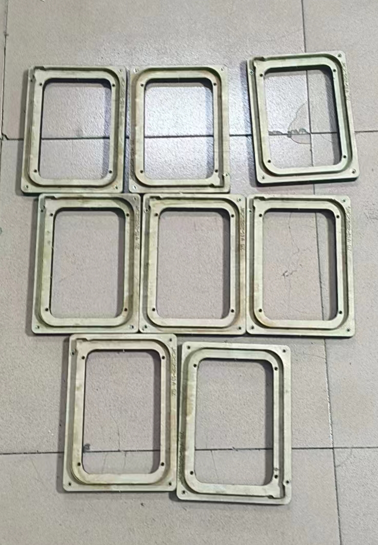 Использованная 150Т белая гидравлическая стальная режущая машина для пластиковой пленки и лазера