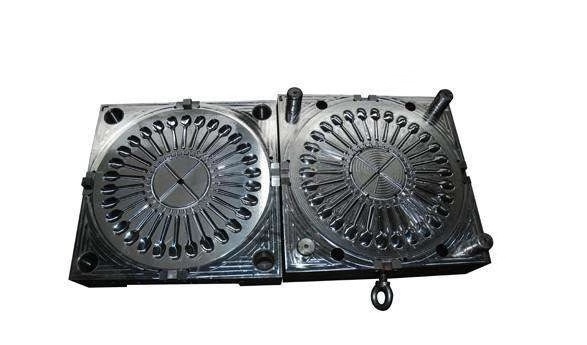 Small Variable Pump Injection Molding Machine 100T Low Energy Consumption