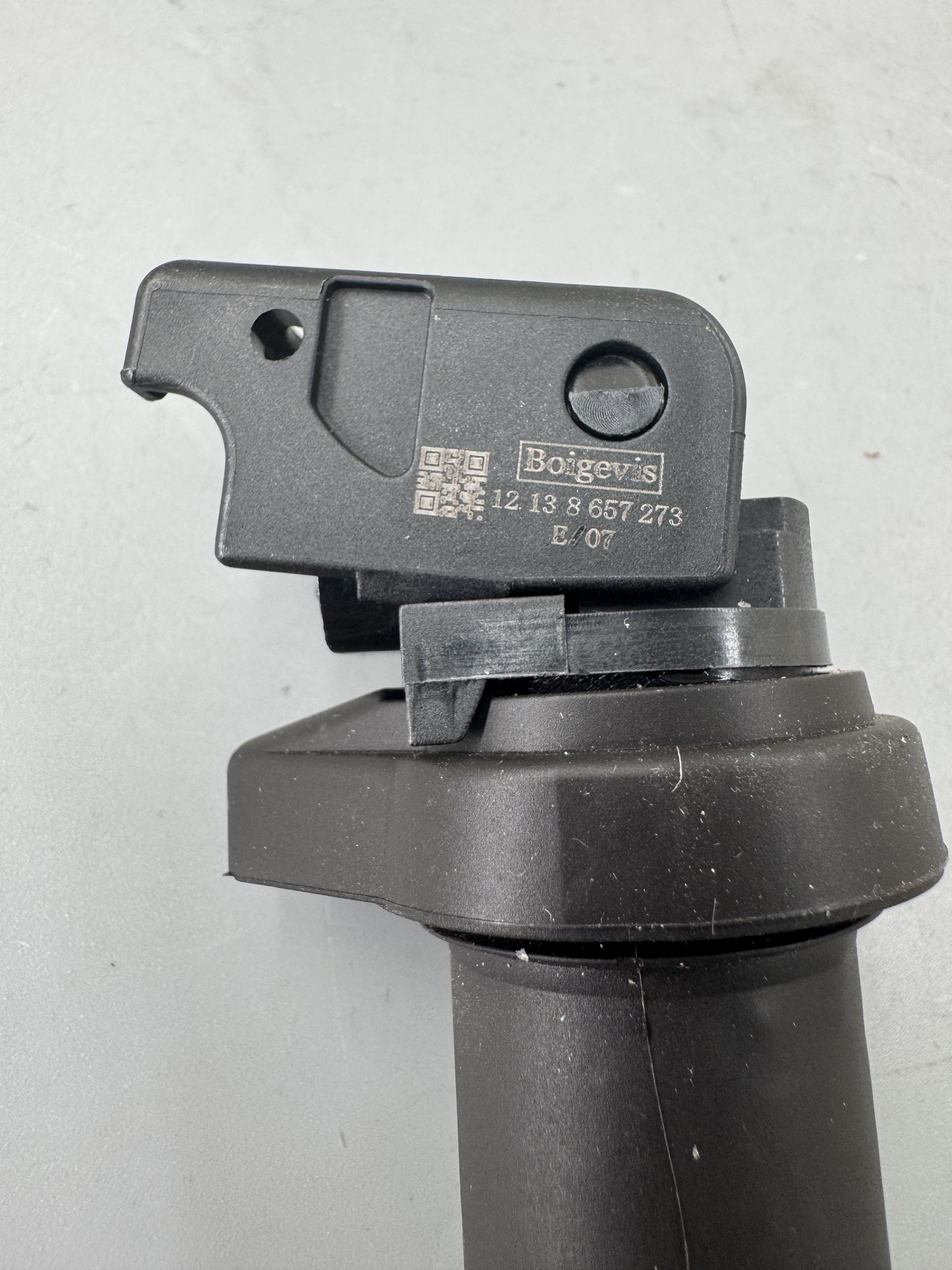 Hot Selling Ignition Coil 12138657273 for BMW N52