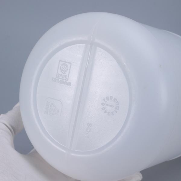 1 Gallon HDPE Square Chemical Detergent Jerry Can with Easy Grip Handle