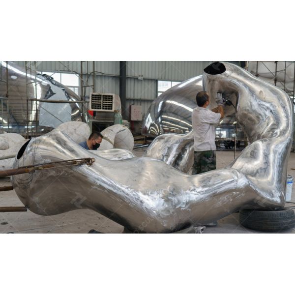 Наружная скульптура из полированной нержавеющей стали Духовная крепость для коллекции