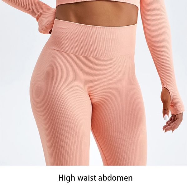 Разминка гетры безшовного батта нервюры персика поднимаясь задыхается нагое чувство