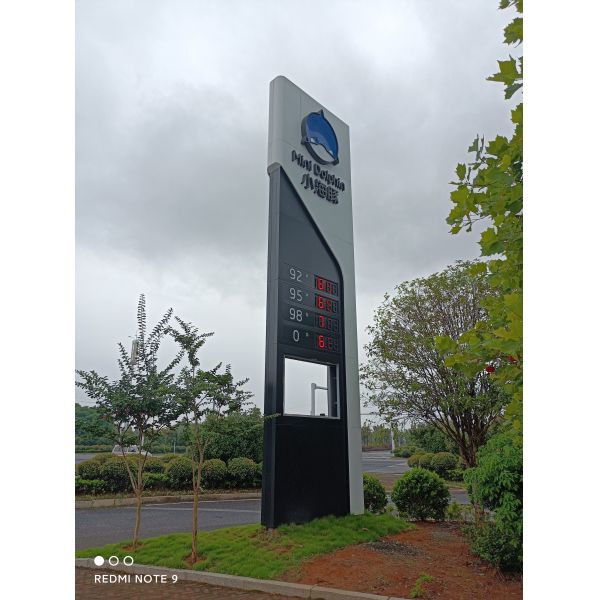 Modern Directional Wayfinding Signage , Illuminated Pylon Signs