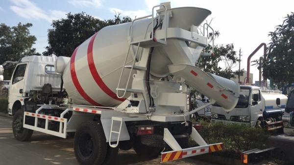 4m3 Capacity Concrete Transit Mixer Truck / Concrete Transport Truck Easy Operation
