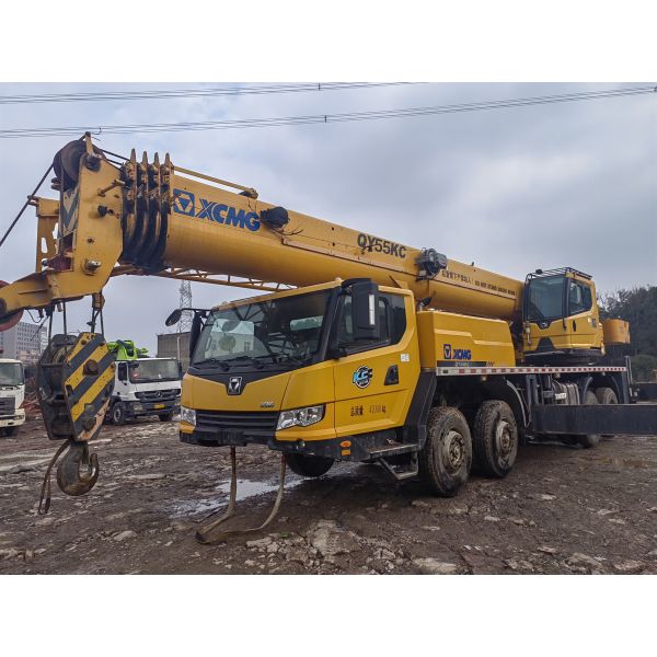 Used 2020 XCMG QY40KC 40 Ton Truck Crane