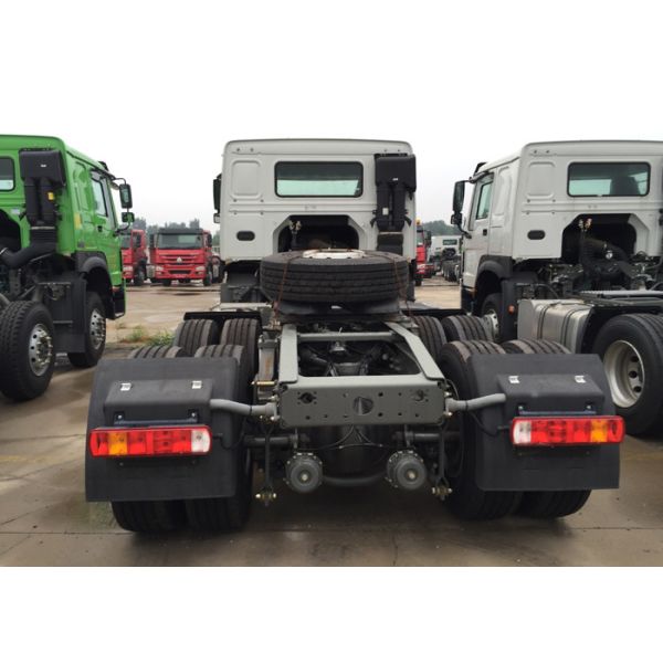 SINOTRUK HOWO Tractor Truck LHD 6X4 10 Wheels Euro2 336 HP ZZ4257S3241W