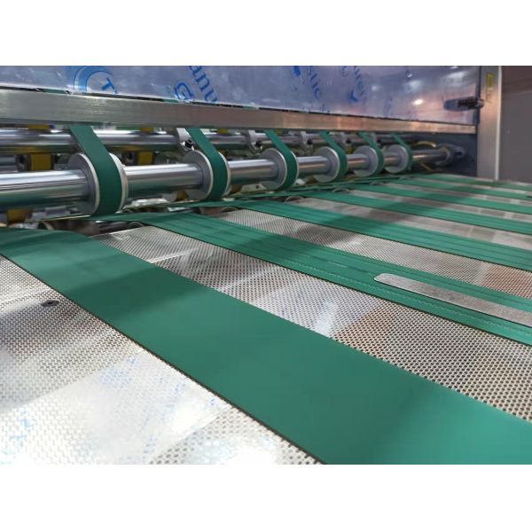 High Speed UV Varnishing Machine with 9500 sheets/hour, 730x1060mm Max Sheet Size and Teflon Conveying Belt for Paper Processing