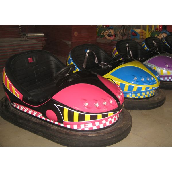 польза мест езды 2 автомобилей бампера пола 48В проводная на торговом центре