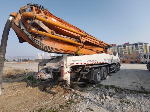 Structure Cylinder Type Zoomlion 52m Used Heavy Equipment Concrete Pump Productivity/h