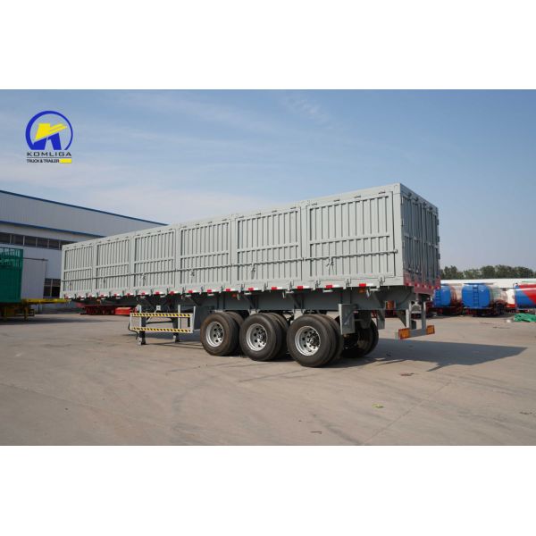 One Piece Tool Box 1m *0.5m*0.5m Sinotruk Heavy Trailer 3 Axles 80t Cargo Semi Trailer