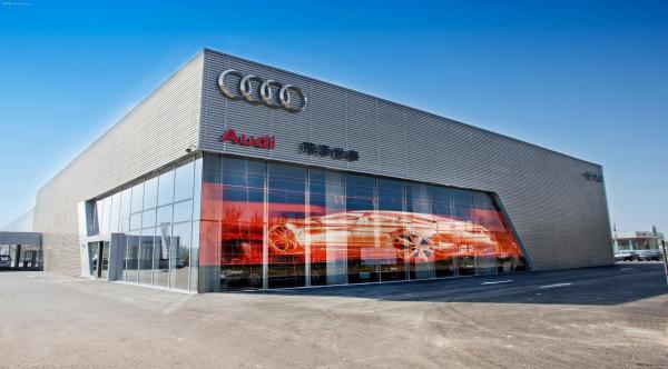 480X256mm Adhesive LED Screen , P8 Color Transparent LED Film
