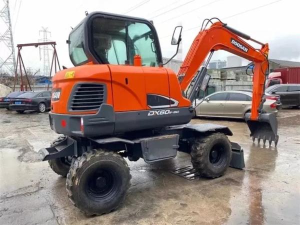Mini roue utilisée Doosan Excavator DX60W-9C de seconde main 5700KG