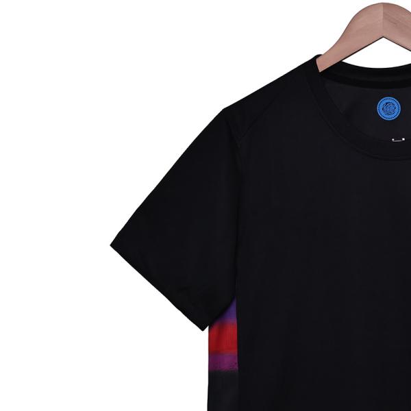 Equipo de apoyo de camisetas de Inglaterra para la temporada 2025-2026