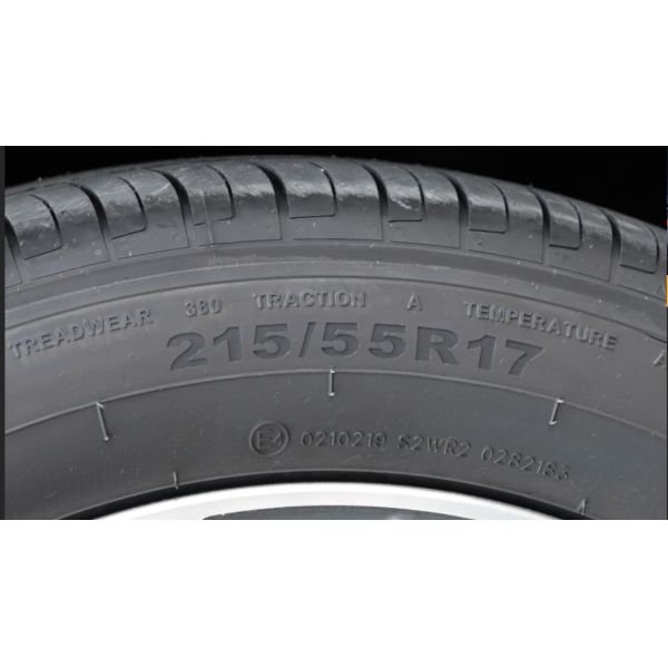 Geely предпосылает салон 2023 мест двери 5 версии 4 2.0TD Jingying