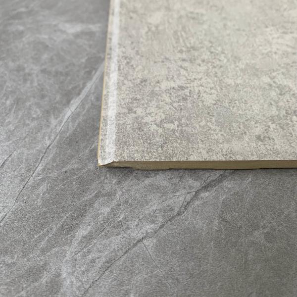Painel de parede plástico laminado moderno de Wpc impermeável para a decoração interior