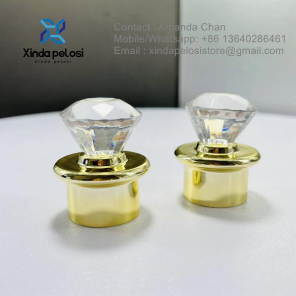 Venda Quente Parafusos de Cor Personalizados Diamante Capa de Prata Cobertura,Capa de Ouro Para garrafas de cosméticos On Sale
