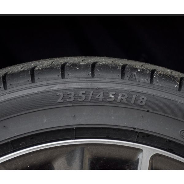 Используемый автомобиль мест двери 5 варианта 4 Toyota Camry 2023 2.5Q Falgship новый или