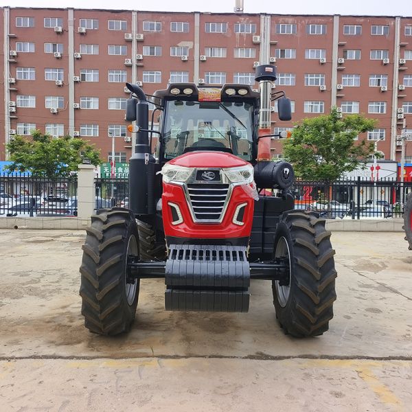China-made tractors/YTO diesel engines, tractors with good reliability, large torque reserve, low fuel consumption, and high economic efficiency; farm tractors
