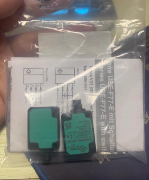 Piezas Pepperl+Fuchs UBE800-F77-SE2-V31 233248 20-30VDC Barrera ultrasónica de haz pasante en miniatura