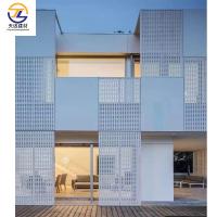 Carreaux en alliage d'aluminium sur mesure Résistance à l'humidité Plafond personnalisé à bande d'aluminium