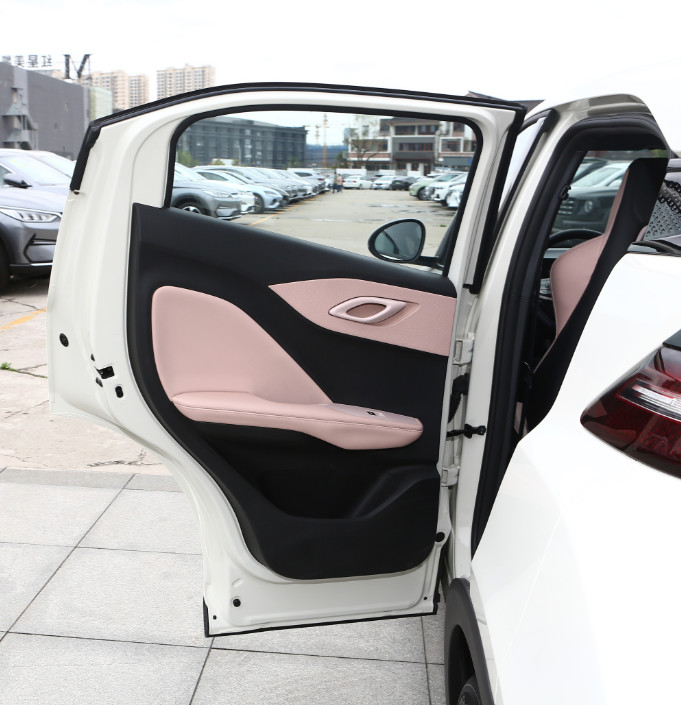 2023 новых свободных вариантов чайок BYD чистых электрических и используемых хэтчбека 4 мест