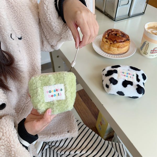 All Seasons Customized Color Mini Plush Cosmetic Bag for Women Portable and Compact