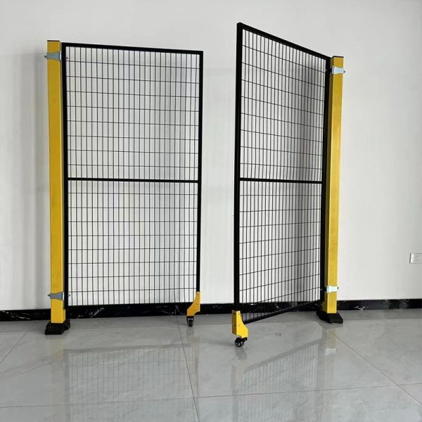 Low Carbon Steel Wire Mesh Robot Safety Fence Physical Isolation For Enhanced Safety