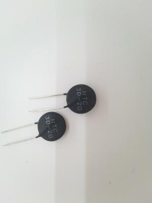 Resistência térmica NTC -2% a -6% Coeficiente térmico 0,5 mW/°C a 10 mW/°C